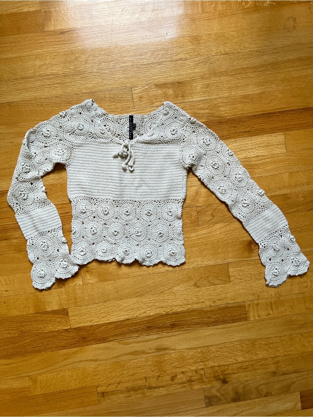 Signature by Bette XS Cream Crochet Tie-Neck Long Sleeve Silk Blend Sweater